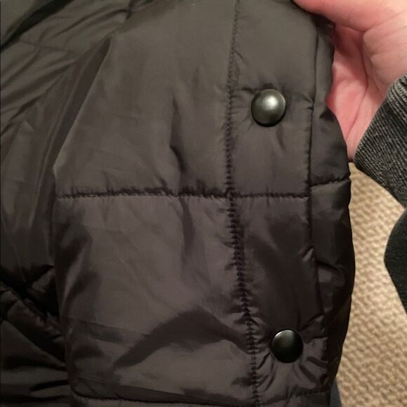 Easel Charcoal Hooded Vest - Picture 4 of 7